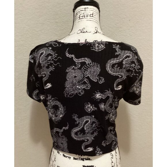 Faded Rose Black & White Dragon Print Lace-Up Crop Top Size XL - Picture 3 of 5